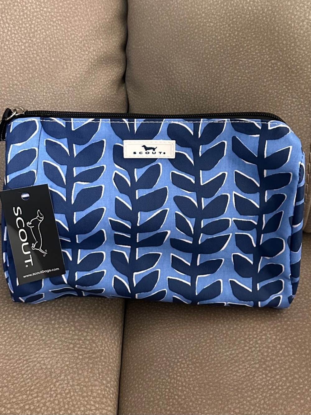 SCOUT Toiletry Bag - Picture 2 of 2